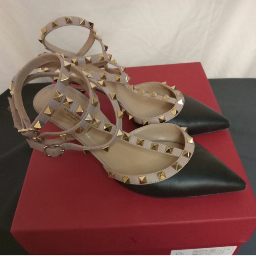 Valentino Garavani Black and Cream Studded Heels